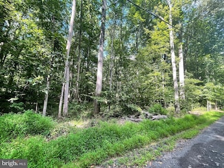 6998 Gilbeth Rd, Manassas, VA 20112