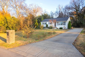 307 Finley Dr, Nashville, TN 37217