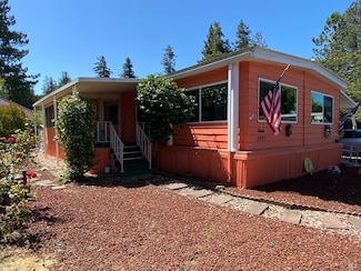 1007 N Napa Dr, Petaluma, CA 94954