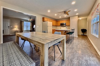 231 Newberry Dr, Fletcher, NC 28732