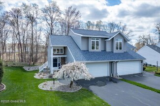 16 Captains Blvd, Waterford, NY 12188