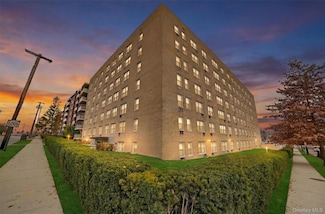 377 Westchester Ave Unit 1N, Port Chester, NY 10573