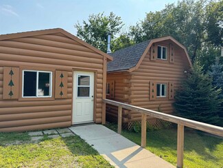 1670 Log Cabin Ln, Waterville, IA 52170