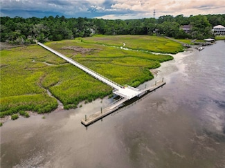 106 Jones Creek Dr, Saint Simons Island, GA 31522