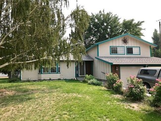 247 E Garfield Ave, Glenns Ferry, ID 83623