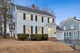 11 Chamberlain Ave, Portland, ME 04101