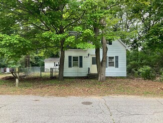 3787 Taylor St, Norton Shores, MI 49444