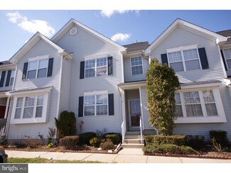 204 Blossom Cir, Dayton, NJ 08810