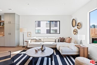 4526 Ayla Ln, Los Angeles, CA 90041