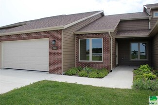 204 Prairie Ln, Sergeant Bluff, IA 51054
