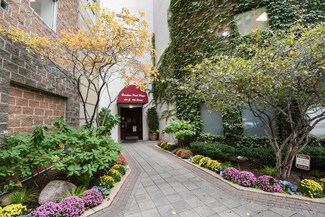 40 E 9th St Unit 810, Chicago, IL 60605