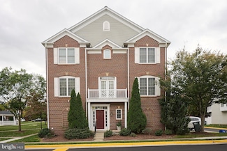 2471 Walnut Rocker Ln, Herndon, VA 20171