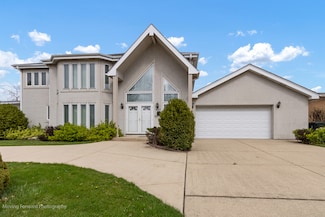 5657 N Crescent Ave, Chicago, IL 60631