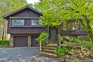 432 Miller Dr, Pocono Pines, PA 18350