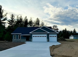 4910 Pine Needle Way, Wisconsin Rapids, WI 54494