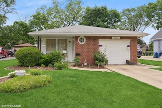 611 Palace St, Aurora, IL 60506