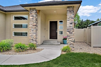 9224 W Tillamook Dr, Boise, ID 83709