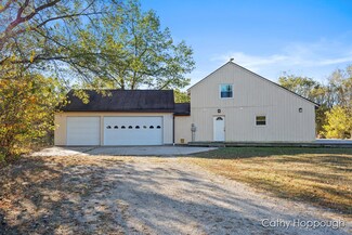 1067 Somers Rd, Lyons, MI 48851