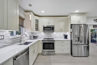 2201 NW 83rd Ave, Pembroke Pines, FL 33024