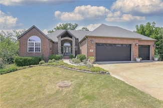 1402 NE Fairwinds Dr, Bentonville, AR 72712