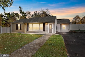 11 Hilltop Rd, Feasterville Trevose, PA 19053