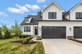 5811 Heights Dr Unit 4 / Building 2, Sterling Heights, MI 48314