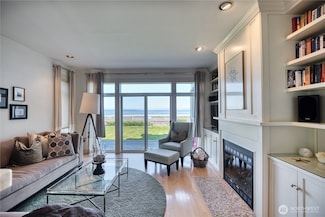 2170 Alder St Unit N9, Point Roberts, WA 98281