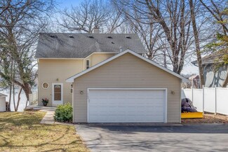 1749 Wildhurst Ln, Mound, MN 55364