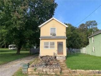 282 Broad St, Struthers, OH 44471