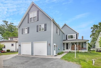 1319 Sunnyside Beach Dr, Johnsburg, IL 60051
