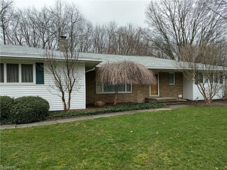 459 Sunrise Dr, Kent, OH 44240