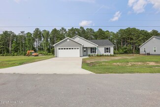 124 Buckskin Dr, Pollocksville, NC 28573