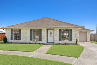 2137 Vineyard Ln, Harvey, LA 70058