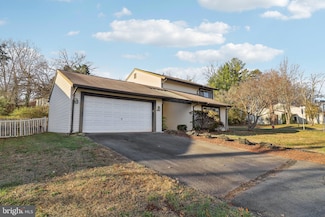 601 Sugarland Run Dr, Sterling, VA 20164