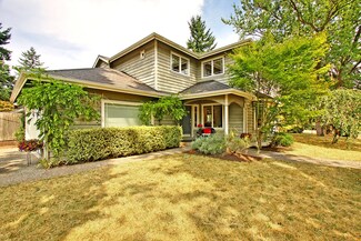 18704 50th Ave NE, Lake Forest Park, WA 98155