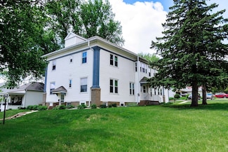 422 Lincoln St, Wayne, NE 68787