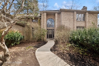 33W415 Brewster Creek Cir, Wayne, IL 60184