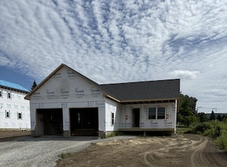 16 Dozer Dr, Saint Albans City, VT 05478