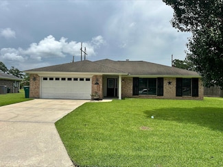 4804 Old Oak Dr, Orange, TX 77632