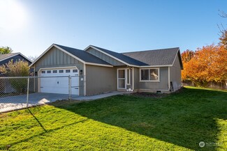1404 S Husky Dr, Moses Lake, WA 98837