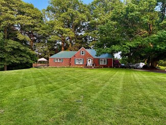 6571 W Lake Rd, Fairview, PA 16415