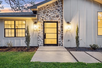 6227 Grovewood Ln, Houston, TX 77008
