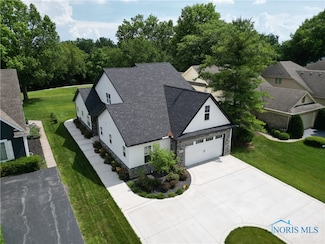 9414 Sheffield Rd, Perrysburg, OH 43551