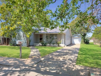 2316 Axtell St, Clovis, NM 88101