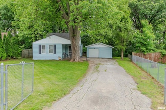 153 Hollywood Cir, Creve Coeur, IL 61610