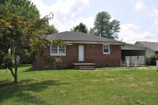 207 E Monroe Ave, Chandler, IN 47610
