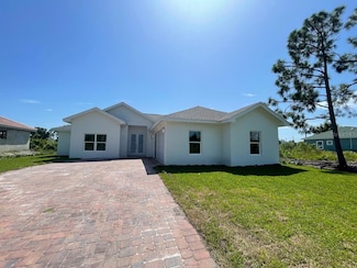 82 Kenly St, Port Charlotte, FL 33954