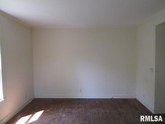 1220 16th St, Rock Island, IL 61201