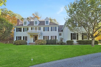 17 Hammond Ridge Rd, Mount Kisco, NY 10549