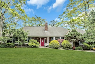 13 Delacey Ave, East Quogue, NY 11942